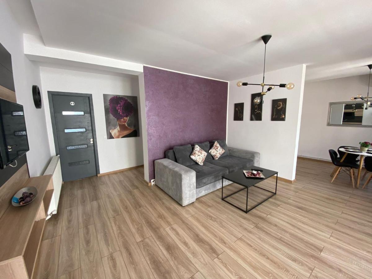 Apartament Ella T8 นาโวดาริ ภายนอก รูปภาพ