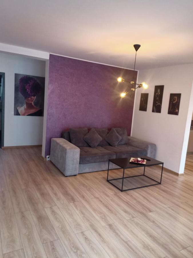 Apartament Ella T8 นาโวดาริ ภายนอก รูปภาพ