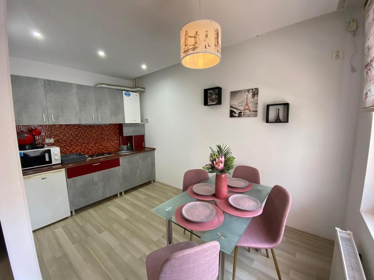 Apartament Ella T8 นาโวดาริ ภายนอก รูปภาพ