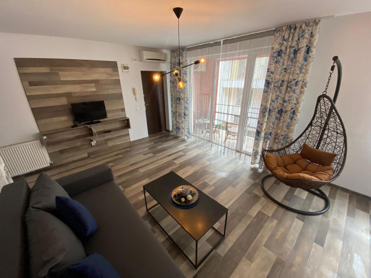 Apartament Ella T8 นาโวดาริ ภายนอก รูปภาพ